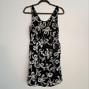 Bow patterned mini dress Large